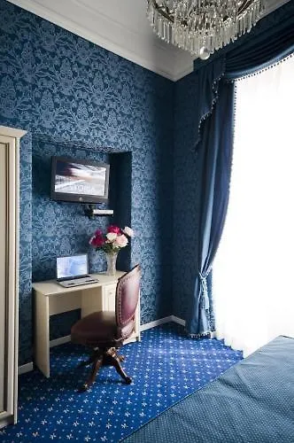 **  Hotel Domus Borgognona Roma Italia